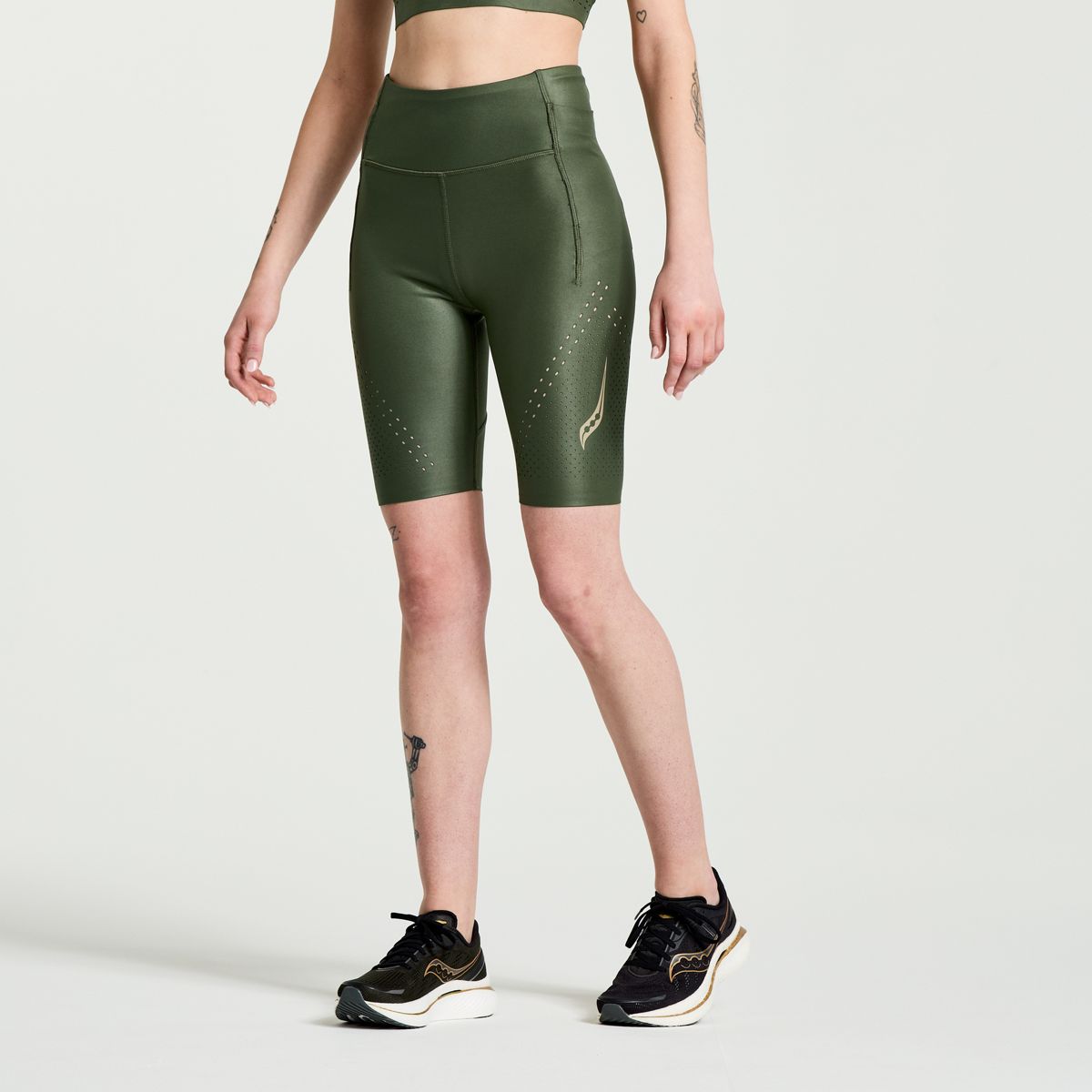 Pinnacle 8" Tight Short, Climbing Ivy, dynamic 2