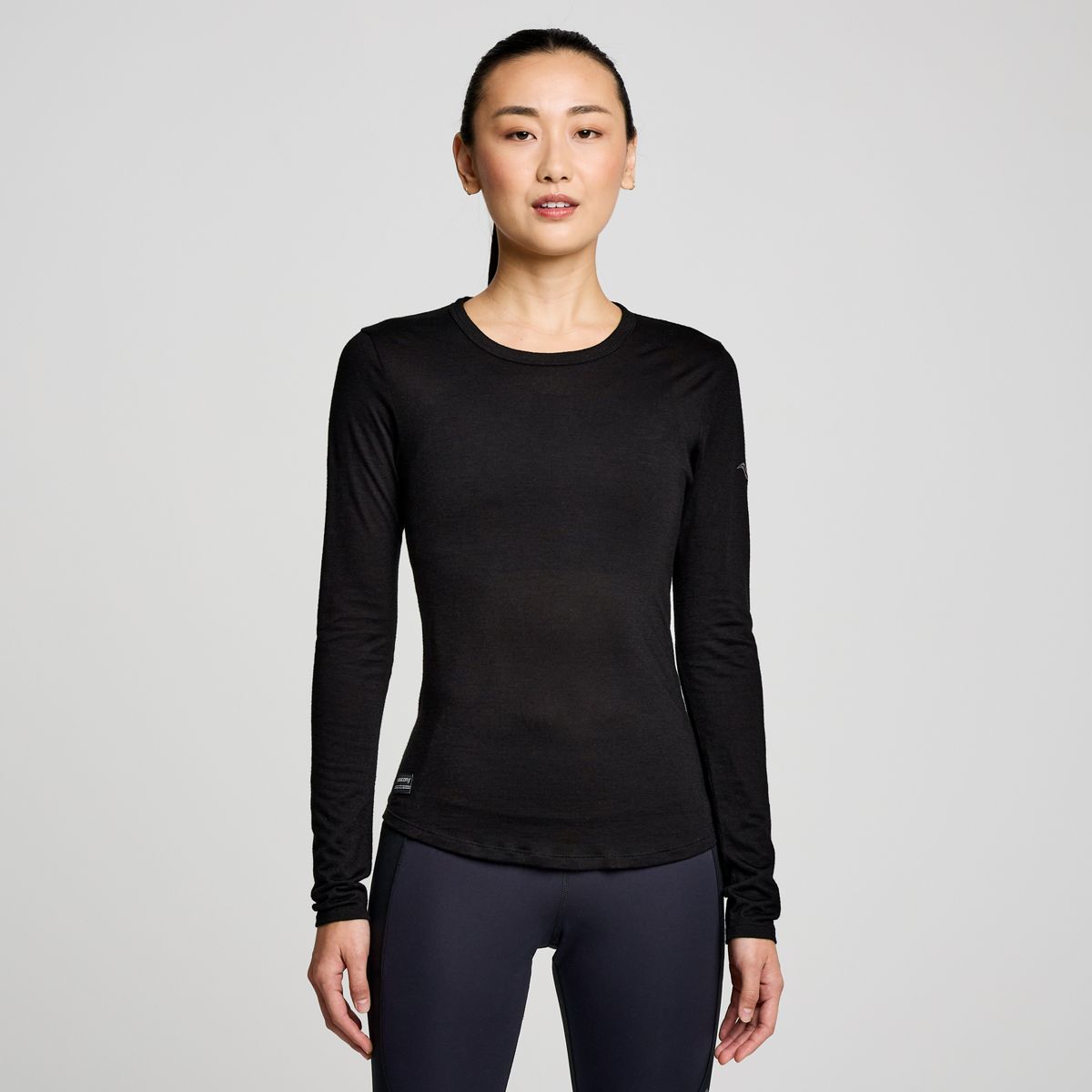 Peregrine Merino Long Sleeve, Black, dynamic