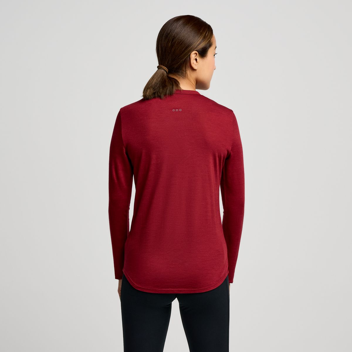 Peregrine Merino Long Sleeve, Currant, dynamic 2