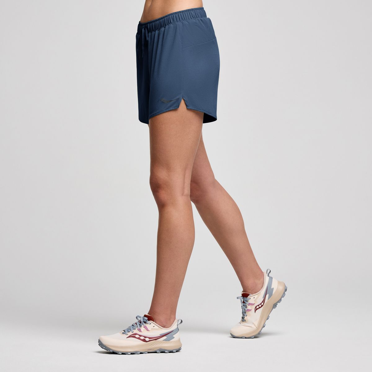 Peregrine 4" Short, Navy, dynamic 3