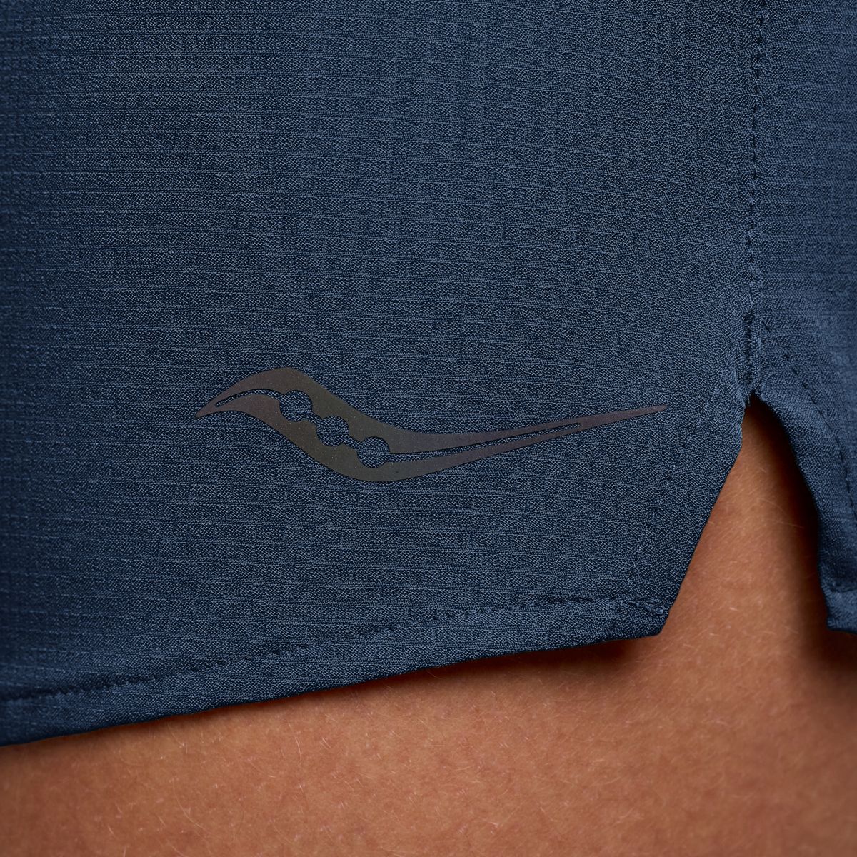 Peregrine 4" Short, Navy, dynamic 8