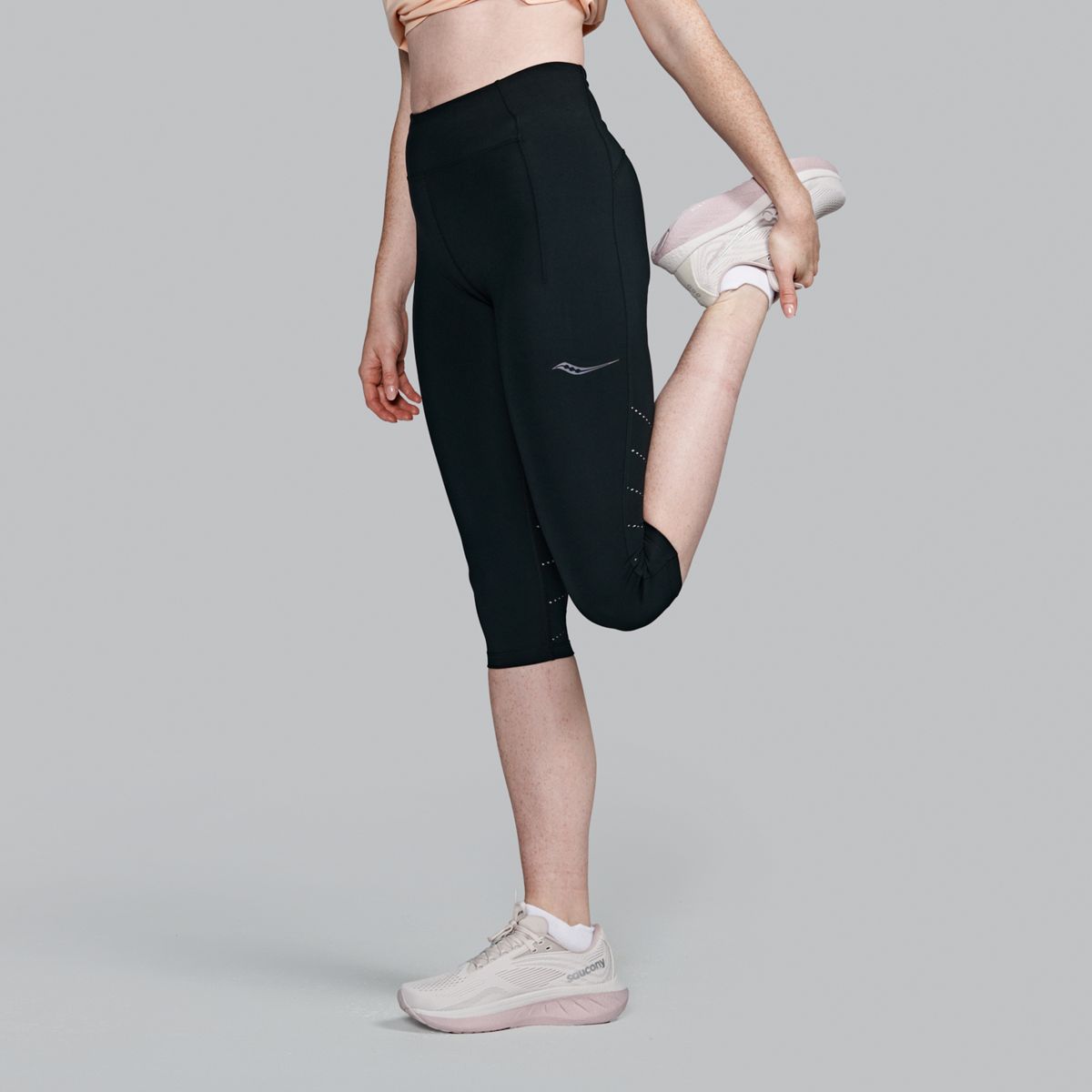 Fortify 16" Capri Tight, Black, dynamic 3