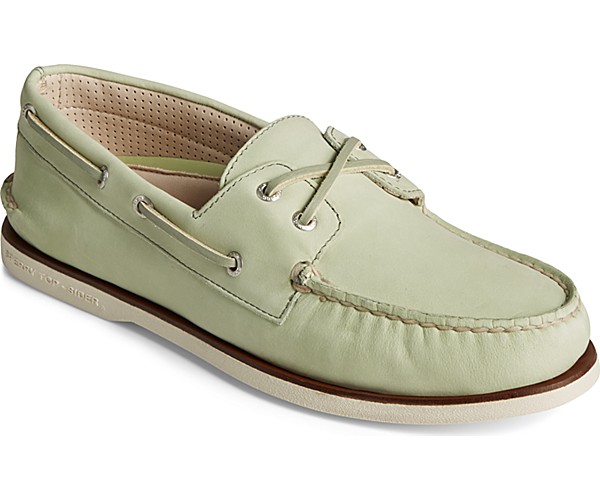 Sperry Friends and Family Sale: 30% off Everything + Free Shipping