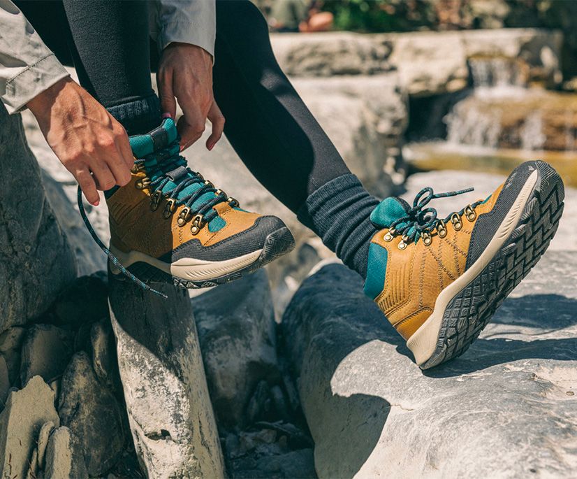 Luton Waterproof Hiker, Gold/Teal, dynamic 3