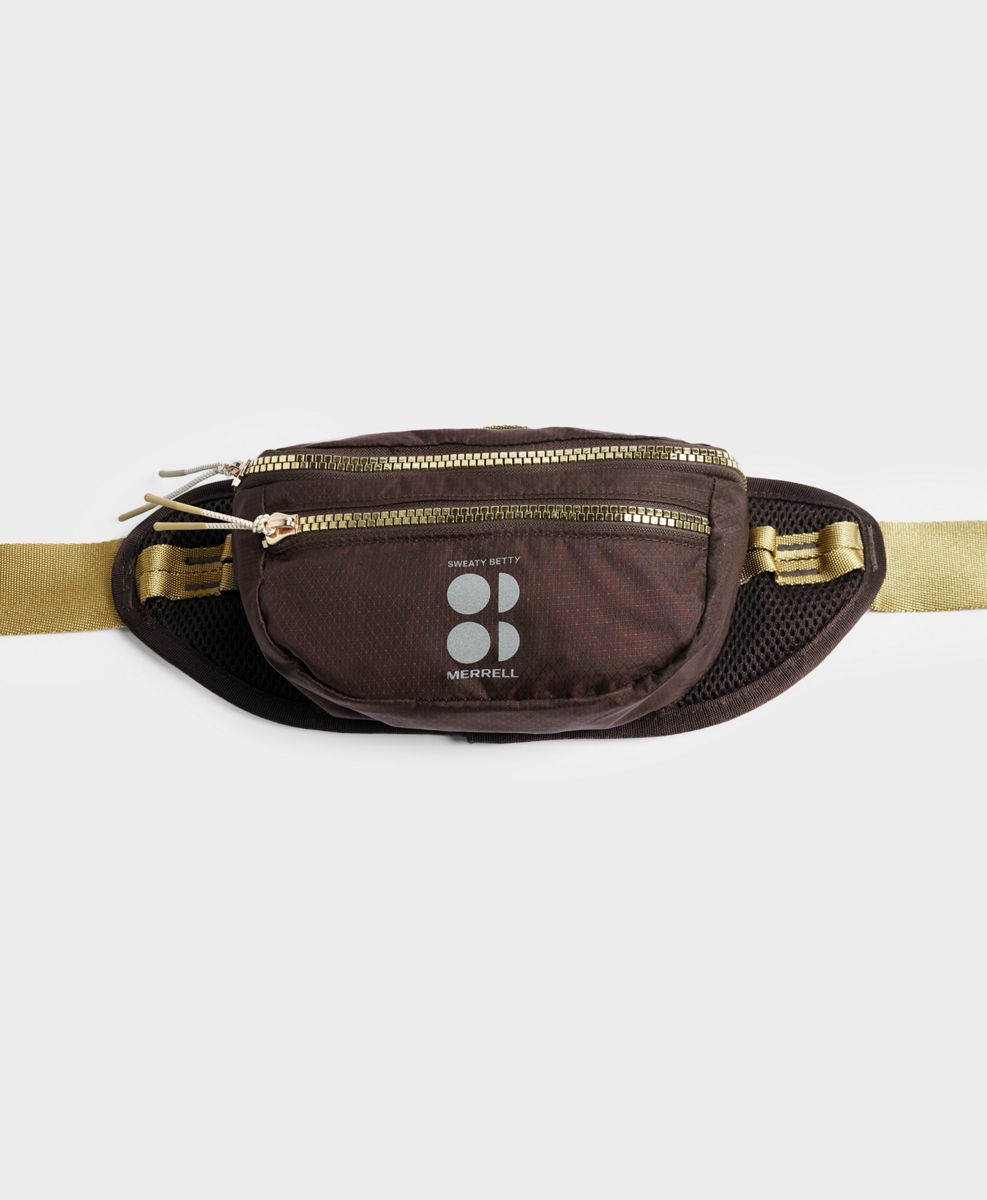 Ascend Crest 1.5L Lumbar Pack X Sweaty Betty, Cacao Brown, dynamic