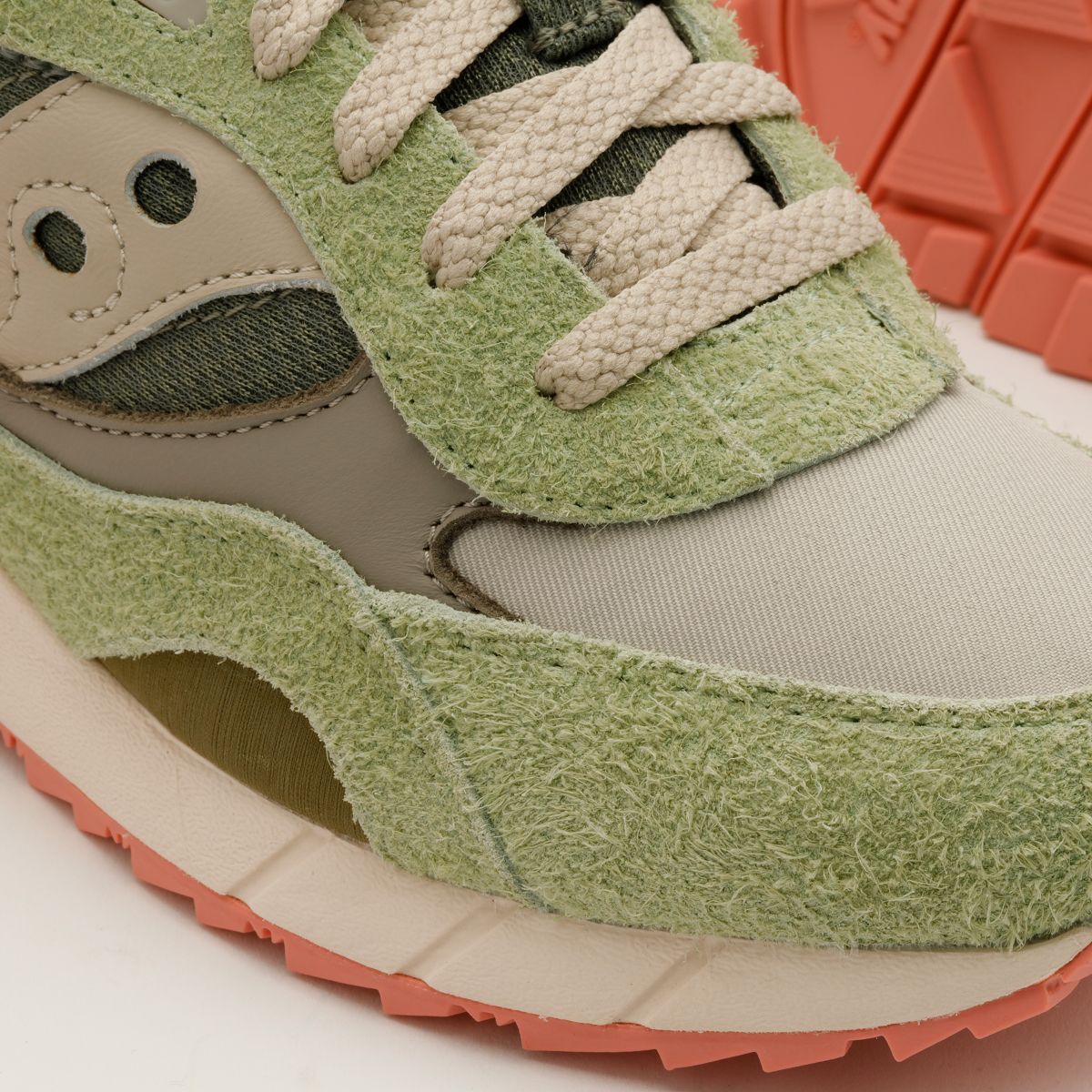 Shadow 6000 Lux, Green | Ivory, dynamic 7