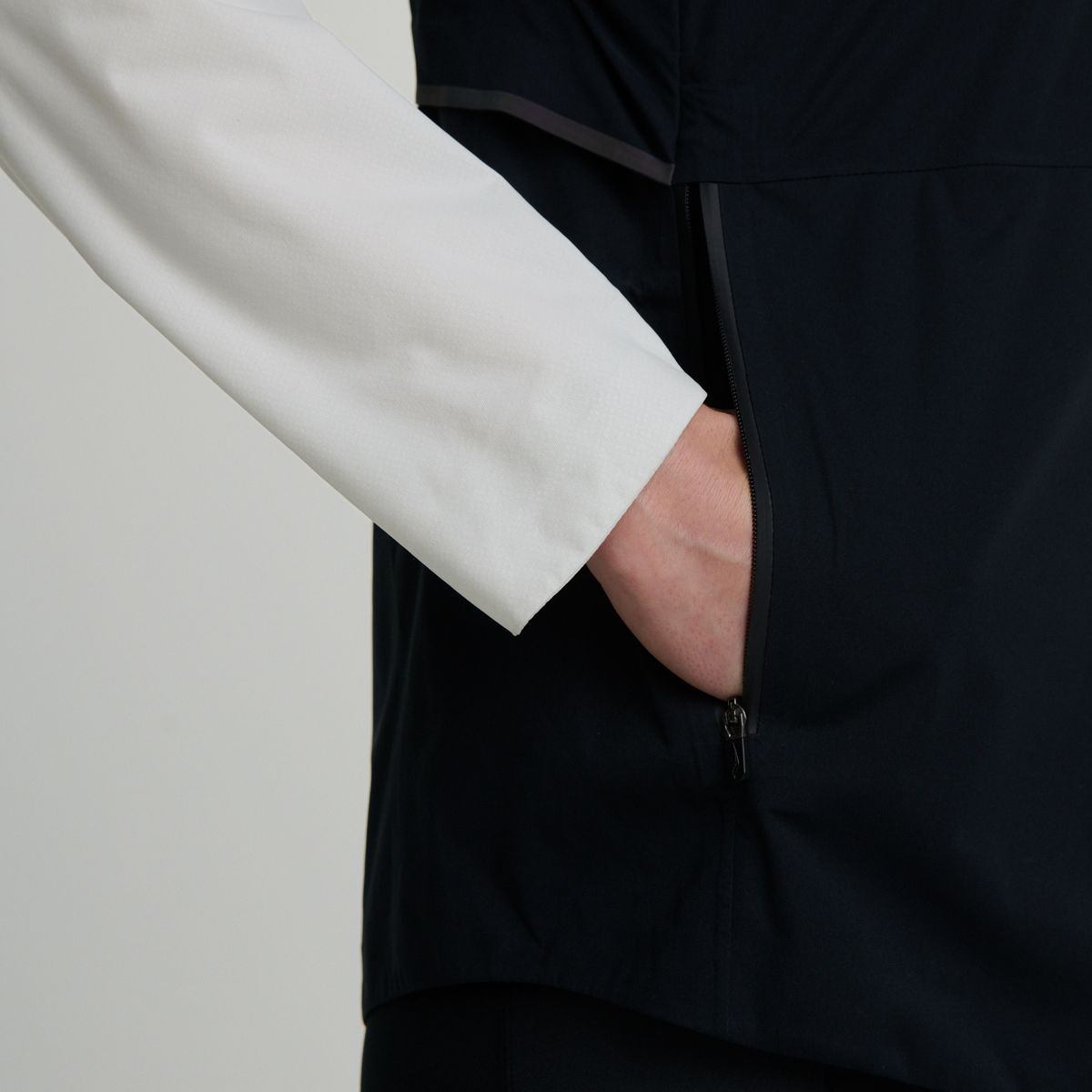 Hurricane Waterproof Jacket, White | Black, dynamic 4