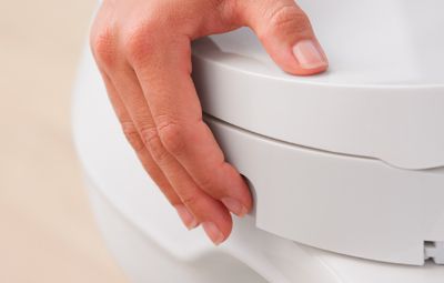 Tingkatkan kebersihan Anda dengan intelligent toilet atau dengan penggunanan bidet seat di rumah Anda